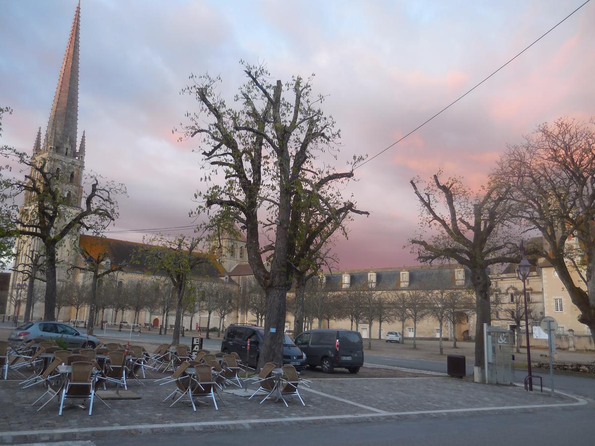 Hôtel de l'abbaye Saint-Savin  Exterior foto